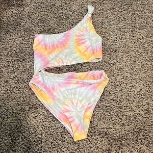 Skatie Tie-Dye One Shoulder One Piece Swimsuit